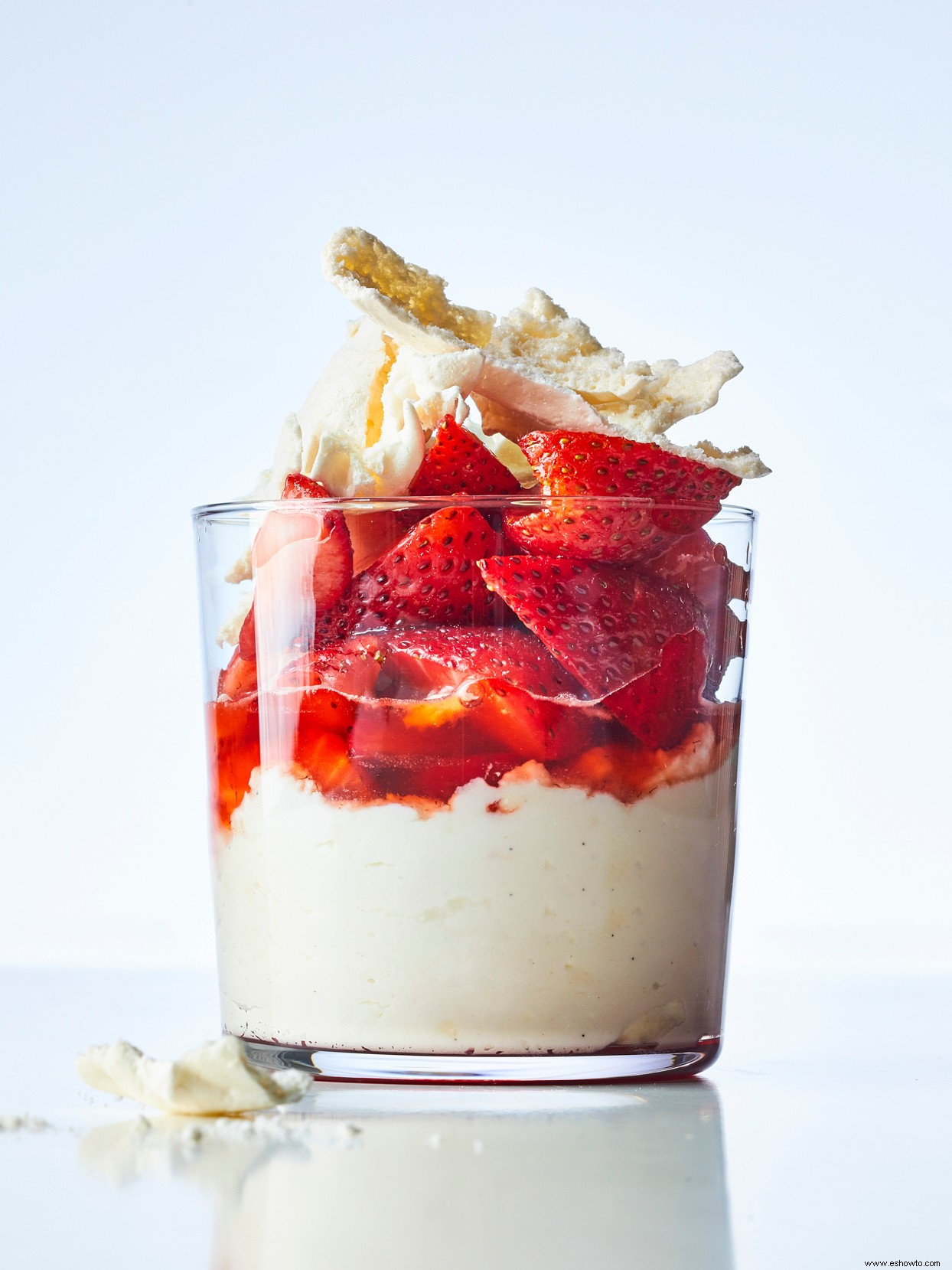 Eton Mess con fresas y ricotta batida 