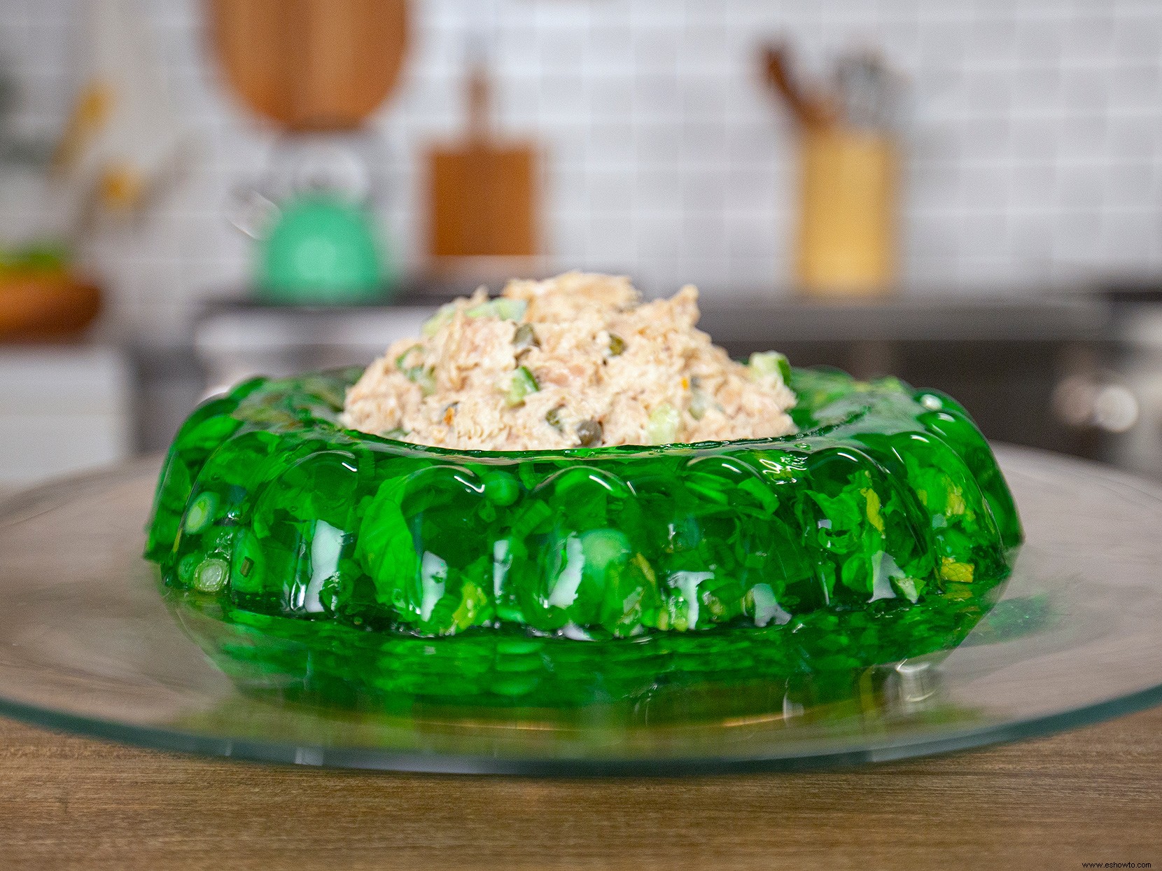 Anillo Iceberg De Gelatina Con Ensalada De Atún 