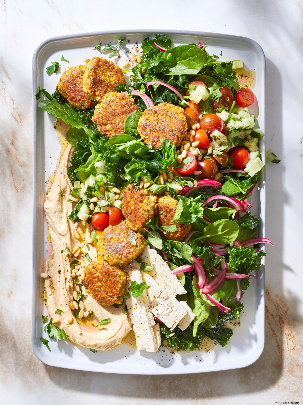 Ensalada De Kale Falafel Con Piñones Tostados 