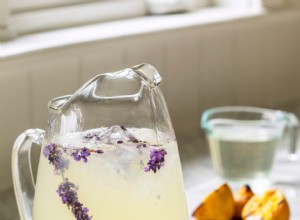 Limonada Ahumada con Lavanda y Romero: Receta Refrescante e Innovadora para el Verano