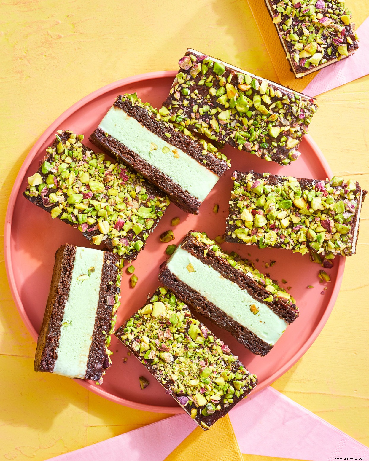 Barras de helado de pistacho y brownie 