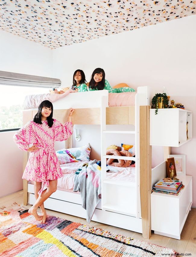 Joy Cho de Oh Joy! Comparte sus mejores consejos para organizar habitaciones para niños 