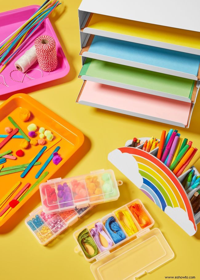 Abastezca su sala de manualidades:Suministros aptos para niños para decorar, colorear y organizar 