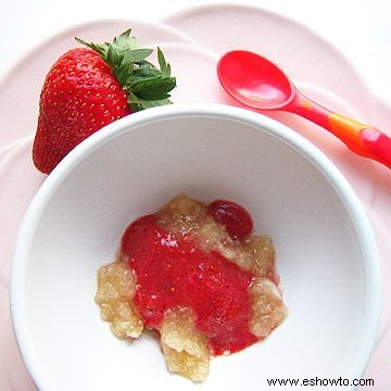 Cómo hacer puré de fresas para bebés 