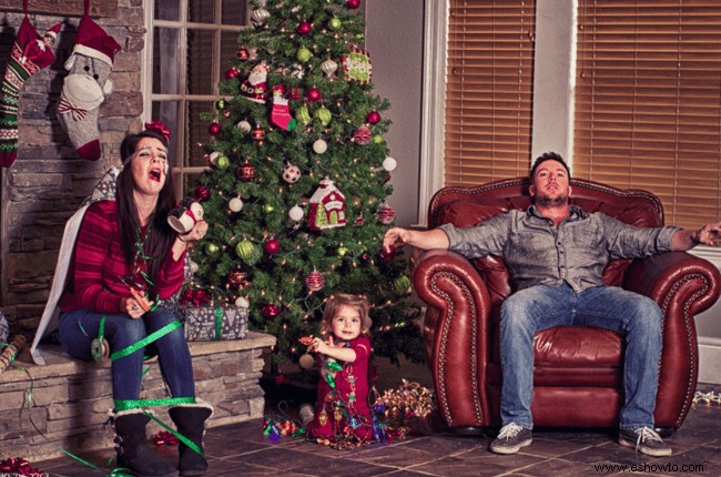 Estas tarjetas navideñas muestran cómo es REALMENTE la Navidad con tu familia 