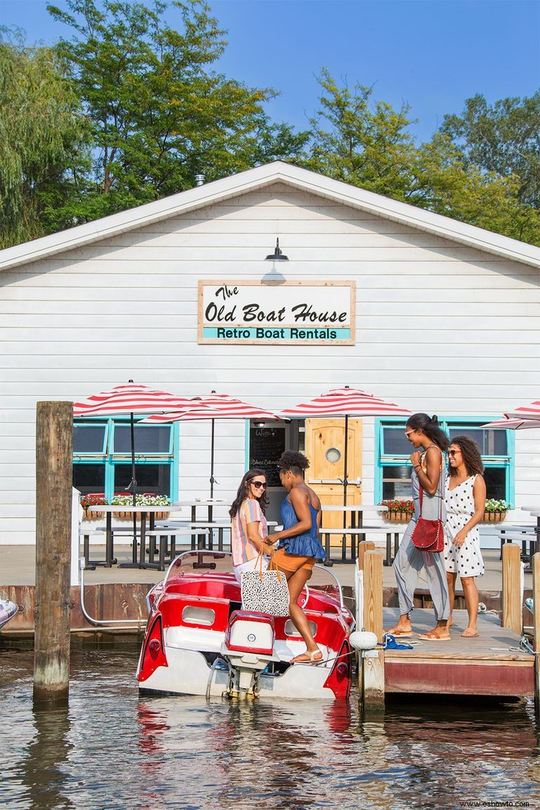 Esta pequeña ciudad playera de Michigan es el mejor lugar para la diversión veraniega a la antigua 