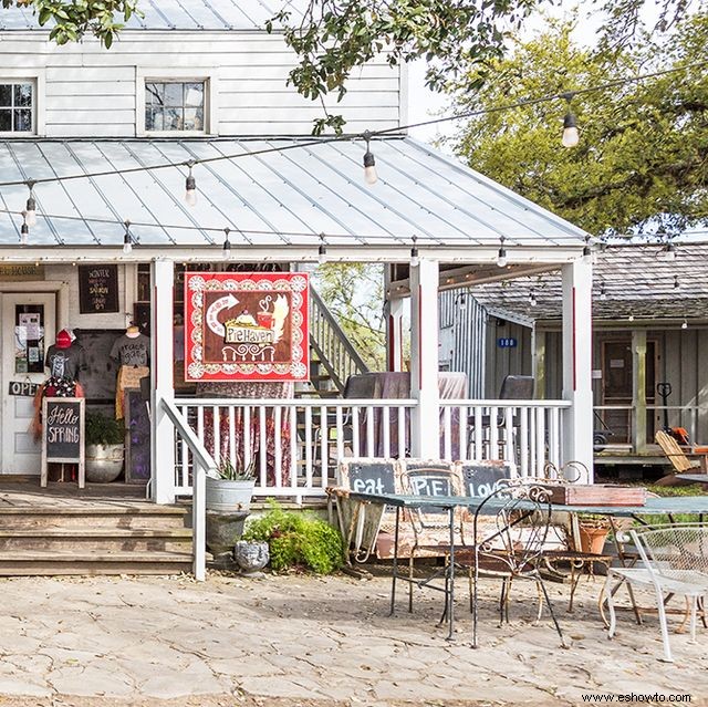 Esta pequeña ciudad de Texas es amada por las antigüedades. Pero esa no es la única razón para visitar. 