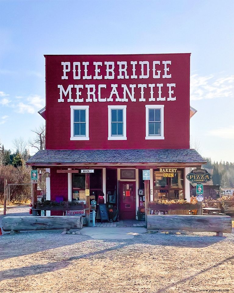 Por qué Whitefish, Montana es *la* ciudad pequeña para visitar este invierno 