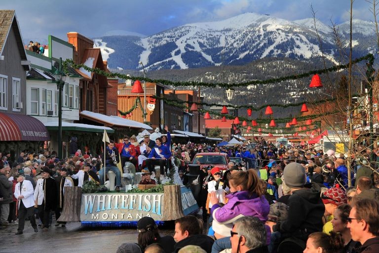 Por qué Whitefish, Montana es *la* ciudad pequeña para visitar este invierno 