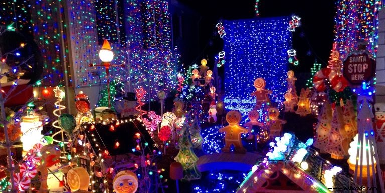 Las 38 mejores exhibiciones de luces navideñas en todo el país que son absolutamente impresionantes 