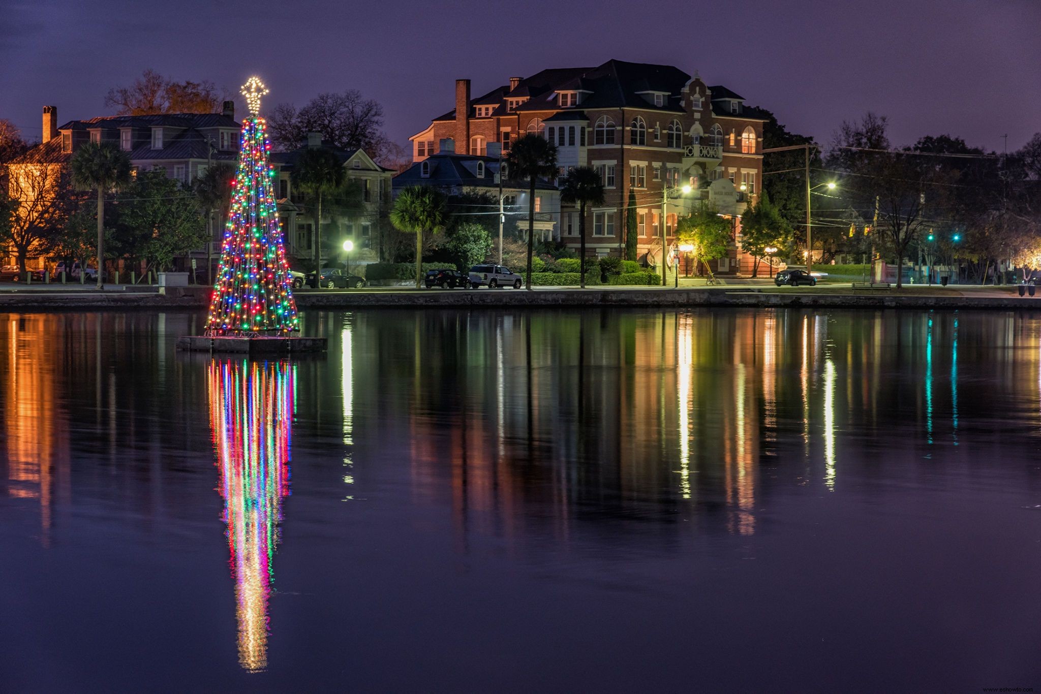 Las 38 mejores exhibiciones de luces navideñas en todo el país que son absolutamente impresionantes 