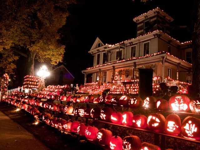 15 mejores pueblos pequeños para visitar este Halloween para casas embrujadas, ferias de comida y más 