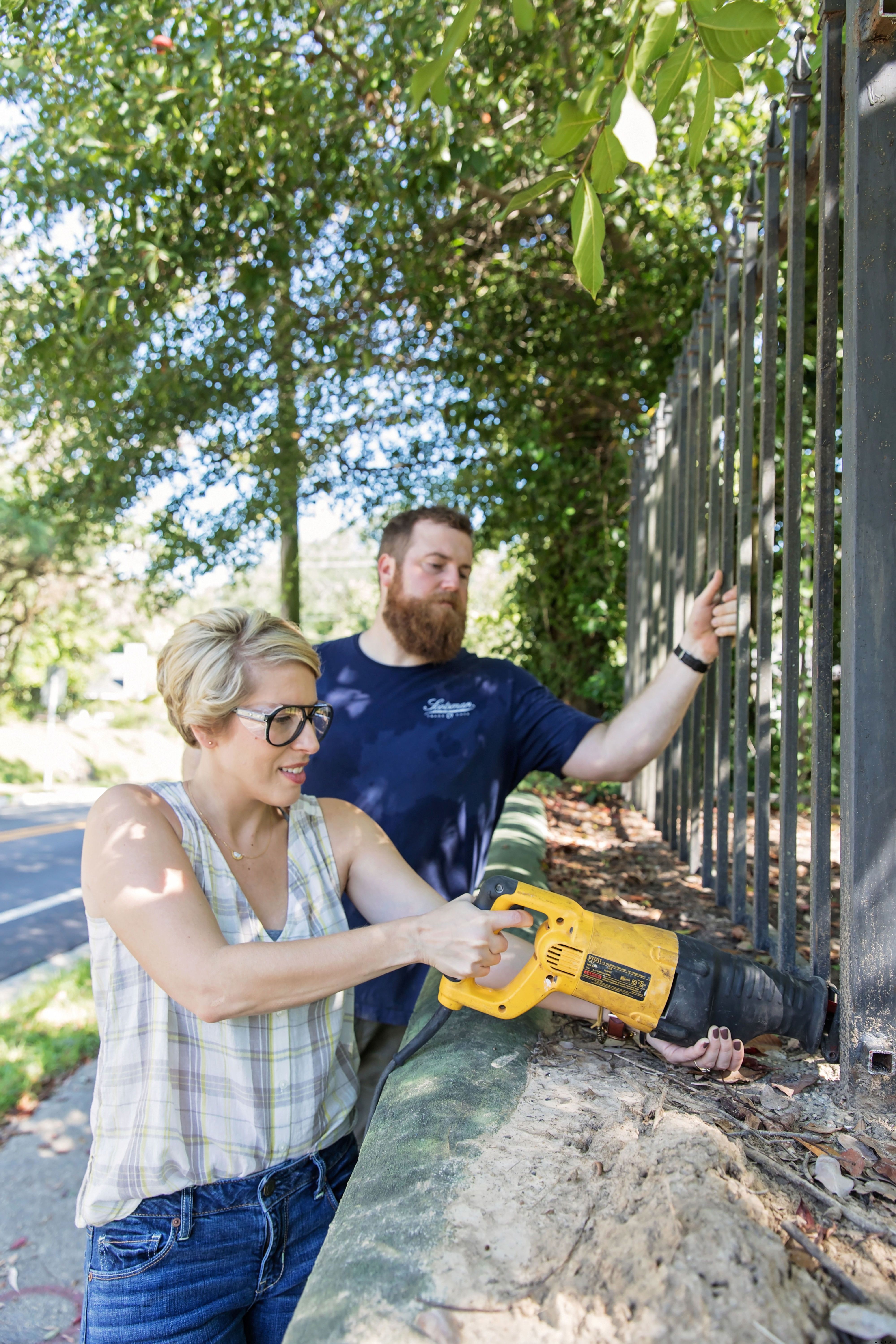 Antes y después:cómo los anfitriones de la ciudad natal de HGTV transformaron este rancho anticuado 