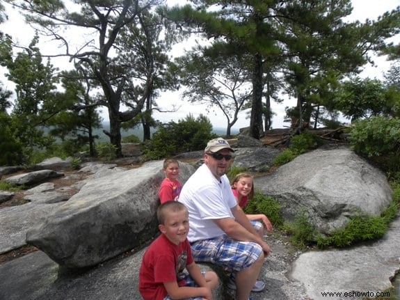 Senderismo hasta la cima de Stone Mountain