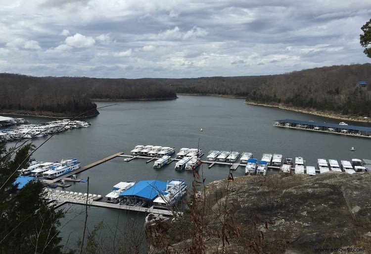 Senderismo familiar en el lago Cumberland 