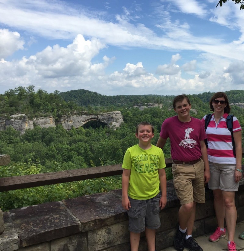 Senderismo por el arco natural, condado de McCreary, KY