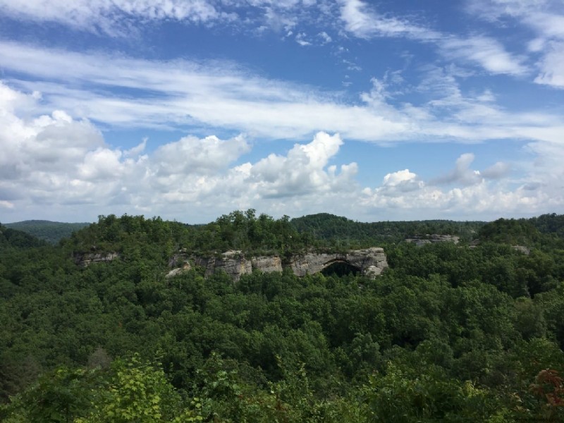 Senderismo por el arco natural, condado de McCreary, KY