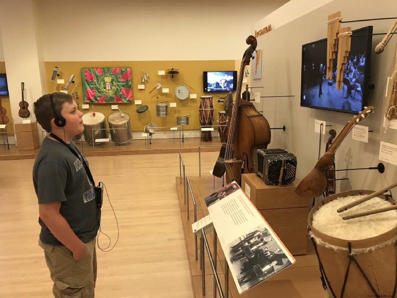 Visita al Museo de Instrumentos Musicales