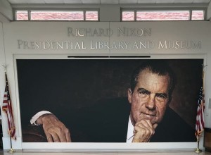 Explora la Biblioteca y Museo Presidencial Richard Nixon en Yorba Linda