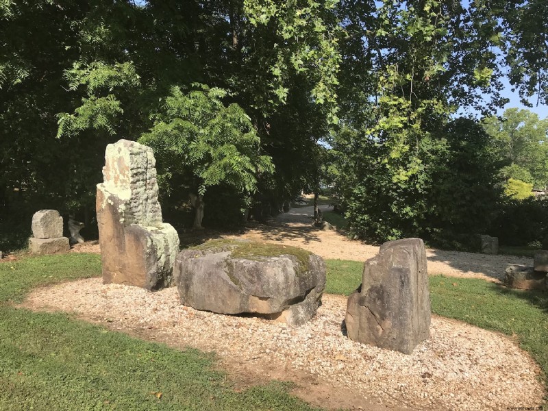 Cosas que debe saber:Kentucky Stonehenge