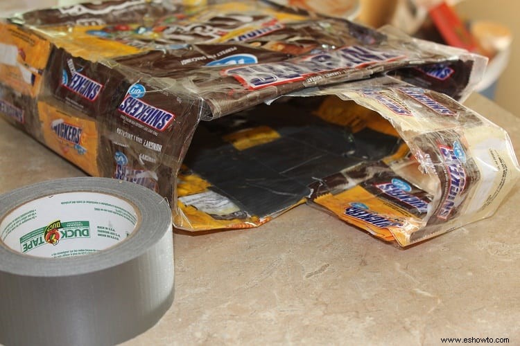 Cómo convertir envoltorios de caramelos en una bolsa de mano