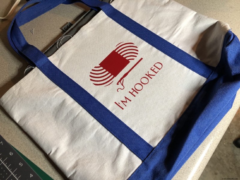 Bolso de lona  I m Hook  con vinilo Cricut