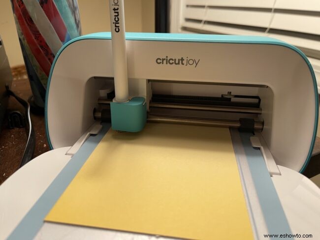 Hacer tarjetas desde el sofá con Cricut Joy