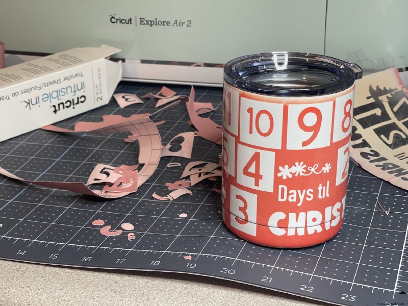 Regalo de taza Cricut con cuenta regresiva navideña