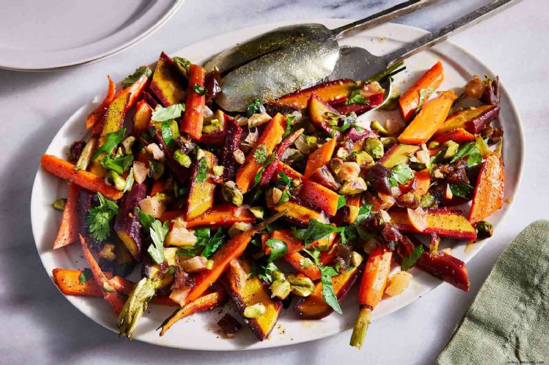 Zanahorias asadas con limones y dátiles en conserva