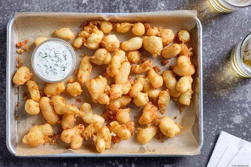 Requesón frito con salsa ranchera de suero de leche