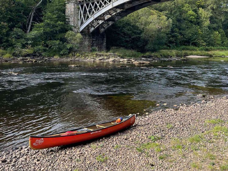 ¿La mejor manera de viajar por Scotch Country? En Canoa