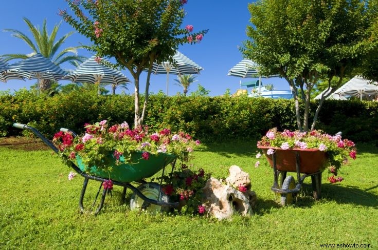Lista enorme de herramientas de jardín esenciales