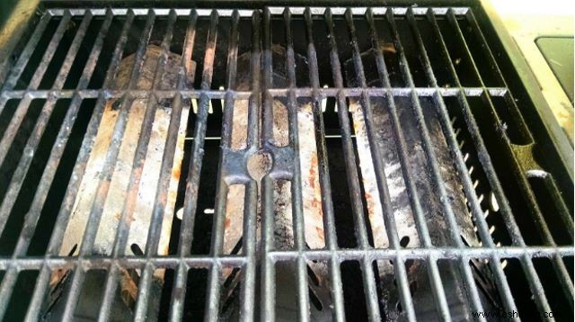 Cómo limpiar adecuadamente su parrilla y mantenerla en buen estado durante todo el año