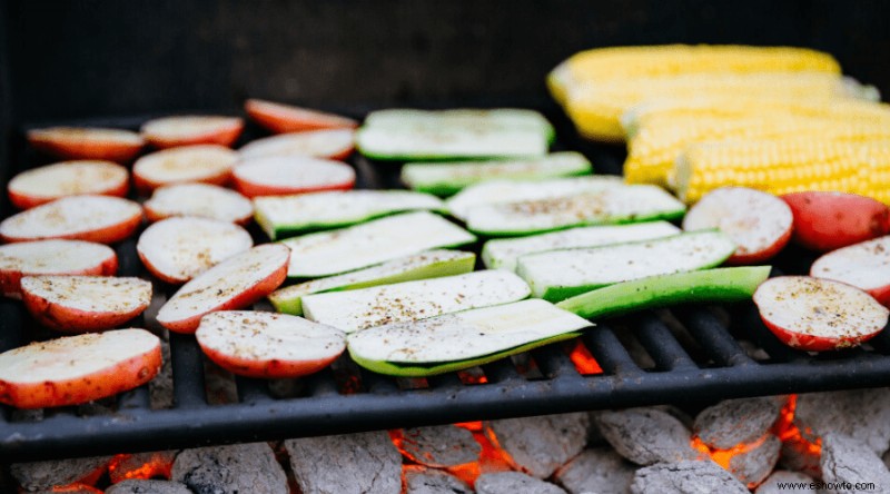 Las mejores ideas y recetas para asar a la parrilla:qué asar y cómo, durante todo el verano