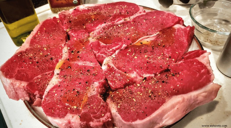 Cómo asar bistec:la guía definitiva para asar bistecs a la parrilla