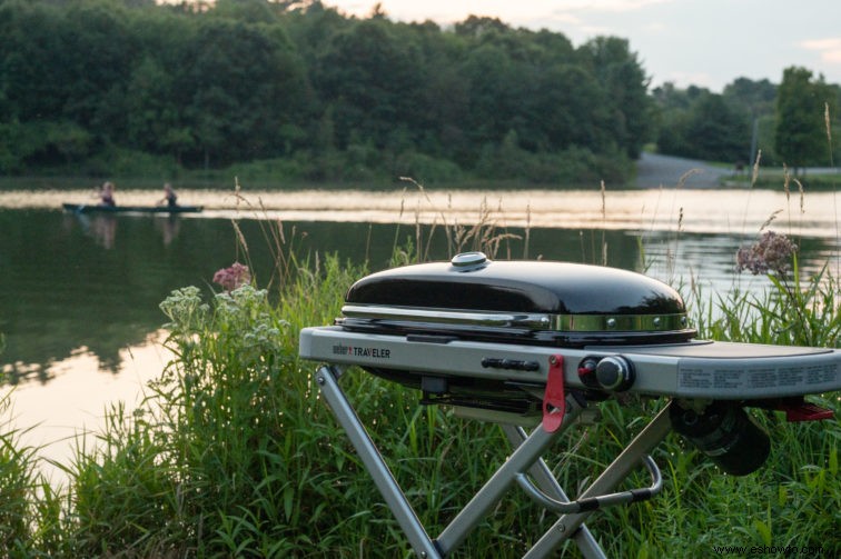 Reseña de la parrilla de gas portátil Weber Traveler