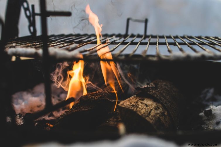 Cómo mantener limpias las rejillas de la parrilla