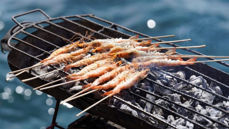 Cómo cocinar camarones a la barbacoa