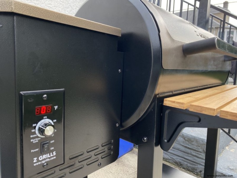 Z Grills 550c Parrilla de pellets de madera y revisión del ahumador