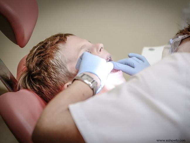 7 consejos para proteger los dientes de su hijo