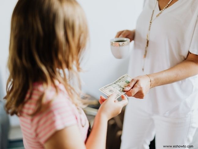 Cómo hablar con sus hijos sobre las dificultades financieras