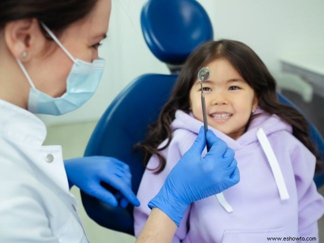 Preparar a su hijo para el dentista:7 consejos para madres primerizas