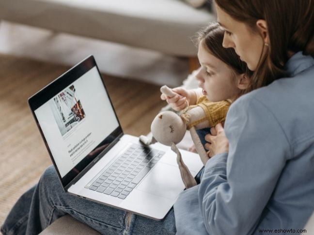 Consejos para padres que trabajan desde casa