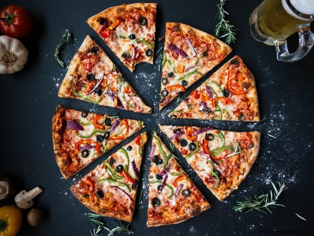 Cómo hacer deliciosa pizza en casa:5 sencillos pasos