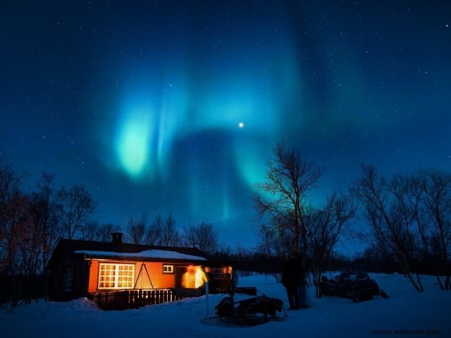 Auroras boreales de Noruega:una fabulosa exhibición de colores