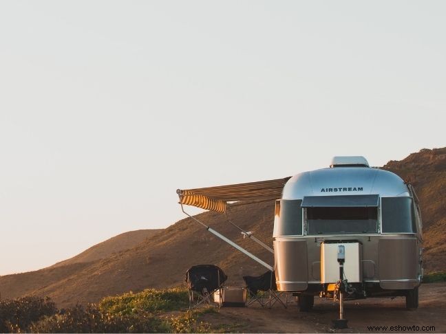 El equipo que necesitas para hacer un gran viaje en caravana 